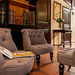 Le Donjon - Coeur De La Cite Medievale Hotel 4*