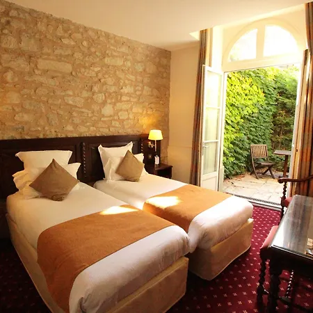 Hotel Le Donjon - Coeur De La Cite Medievale 4*
