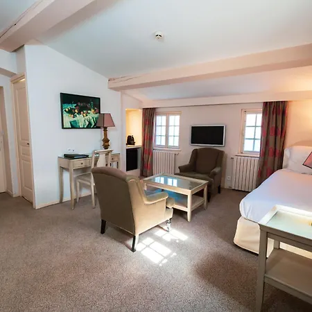 Hotel Le Donjon - Cœur De La Cité Médiévale 4*