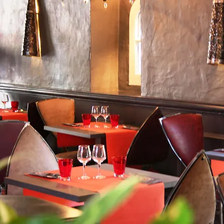 Le Donjon - Cœur De La Cité Médiévale