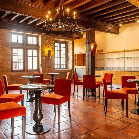 Le Donjon - Coeur De La Cite Medievale 4* قرقشونه