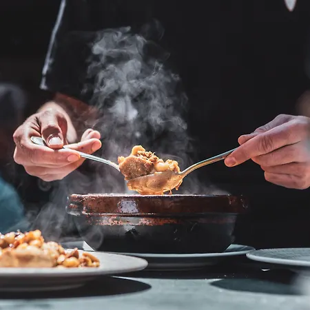 호텔 Le Donjon - Coeur De La Cite Medievale 4*