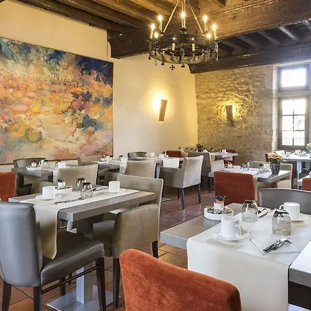 Le Donjon - Coeur De La Cite Medievale