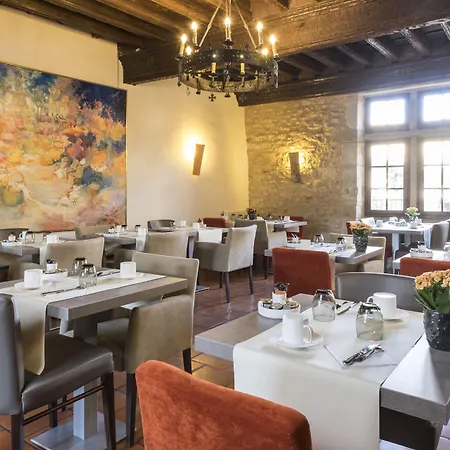 Le Donjon - Coeur De La Cite Medievale 4* قرقشونه