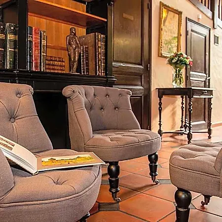 Hotel Le Donjon - Coeur De La Cite Medievale 4*