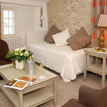 Le Donjon - Coeur De La Cite Medievale 호텔 4*