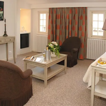 Le Donjon - Coeur De La Cite Medievale 4*