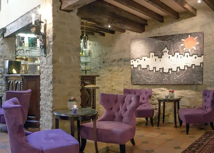 Le Donjon - Coeur De La Cite Medievale Hotel 4*