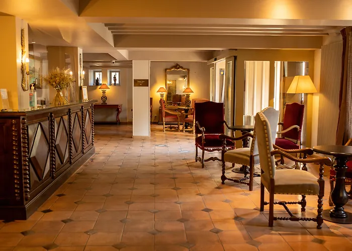 Le Donjon - Coeur De La Cite Medievale Hotel 4*